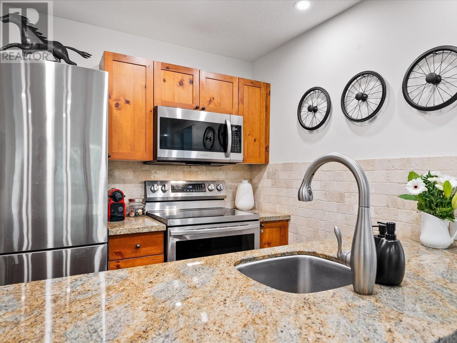 105 4660 Blackcomb Way, Whistler, British Columbia  V8E 0A8 - Photo 10 - R2808916