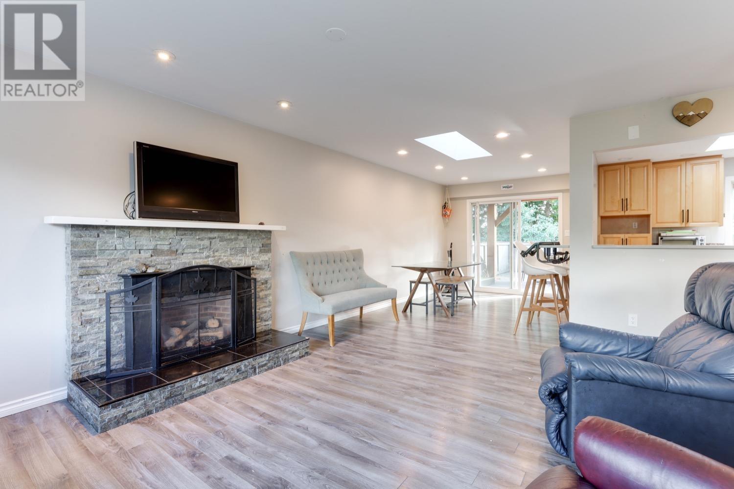2552 Jura Crescent, Squamish, British Columbia  V0N 1T0 - Photo 5 - R2806281