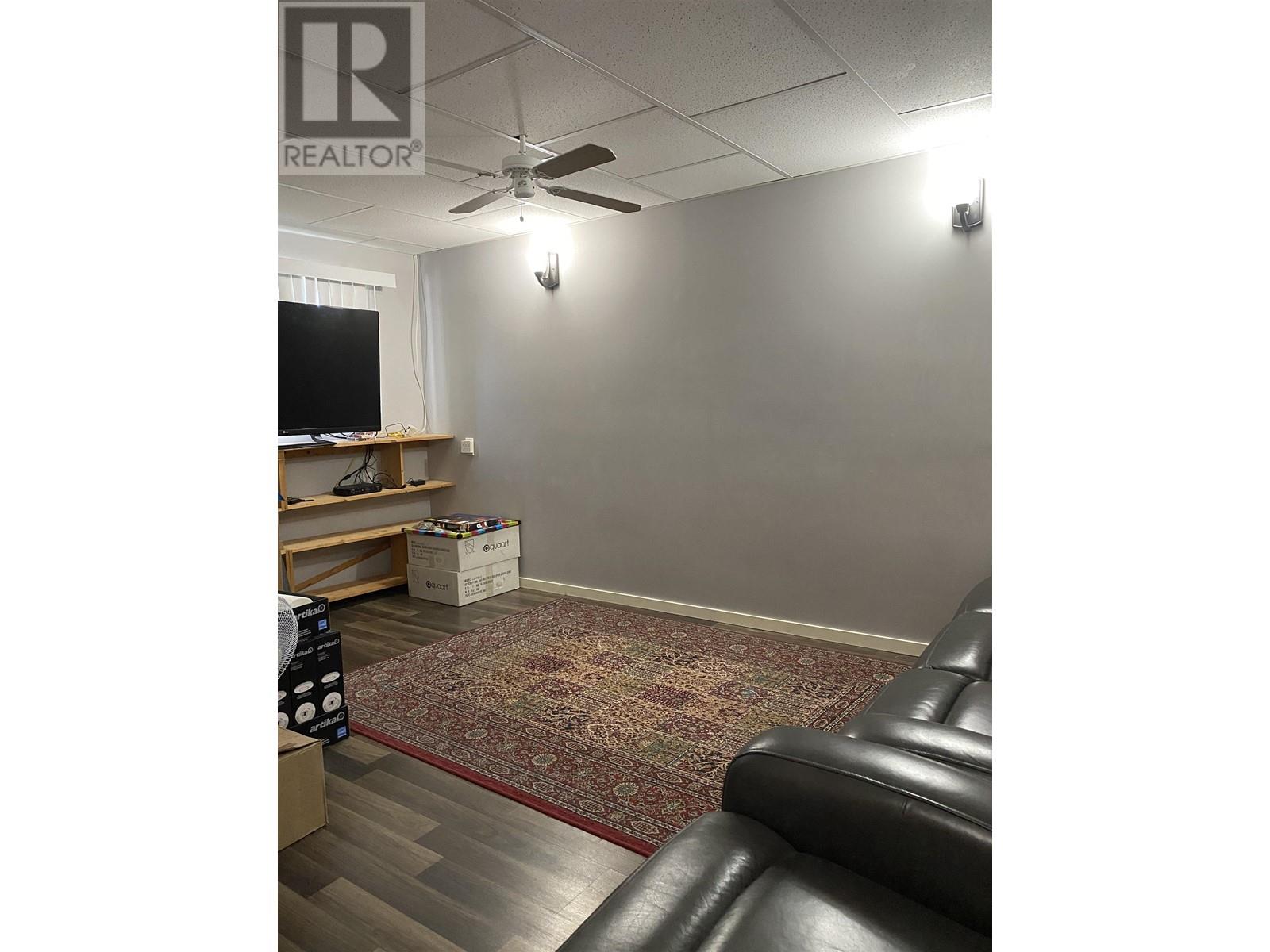 5410 Parker Street, Burnaby, British Columbia  V5B 1Z7 - Photo 14 - R2808282