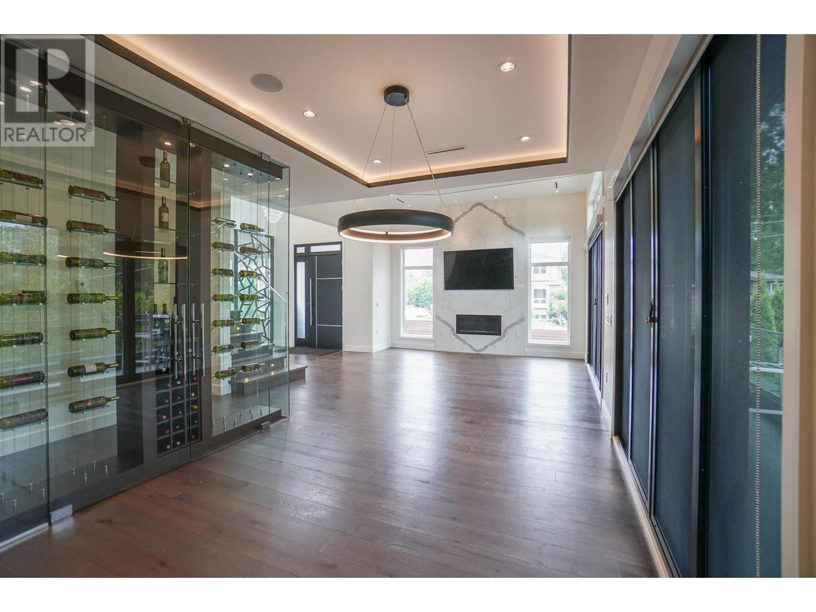 7230 Kitchener Street, Burnaby, British Columbia  V5A 1L6 - Photo 3 - R2801835