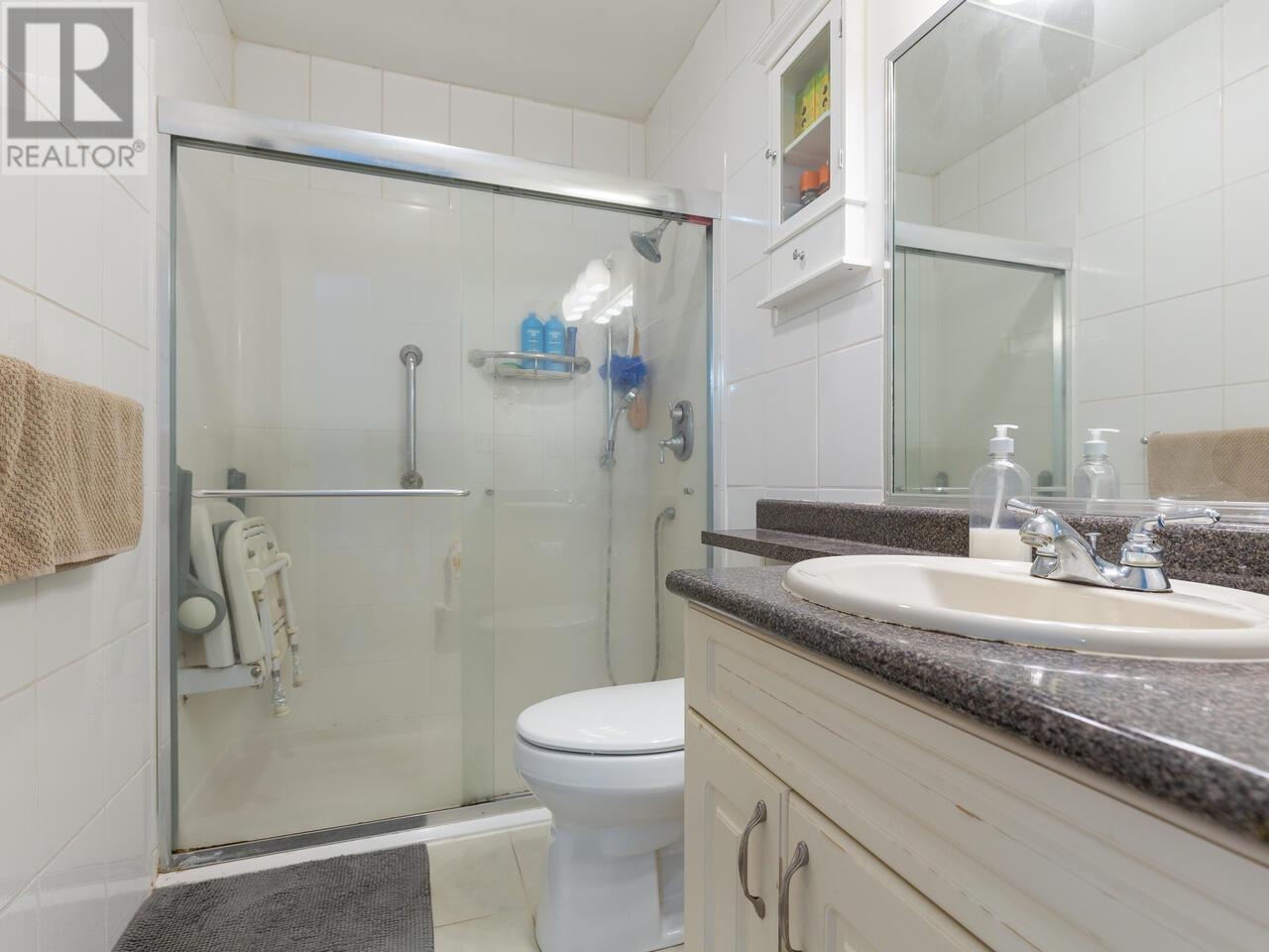 48 5330 Broadway, Burnaby, British Columbia  V5B 2X7 - Photo 15 - R2809181
