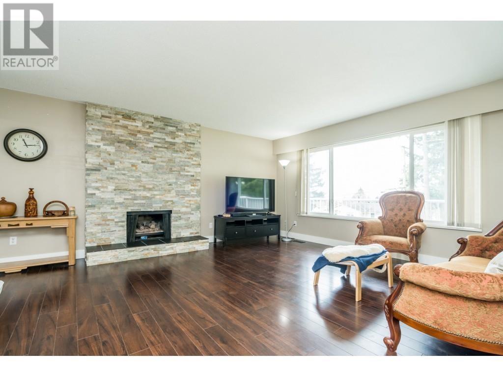 443 Mundy Street, Coquitlam, British Columbia  V3K 5N2 - Photo 2 - R2809165