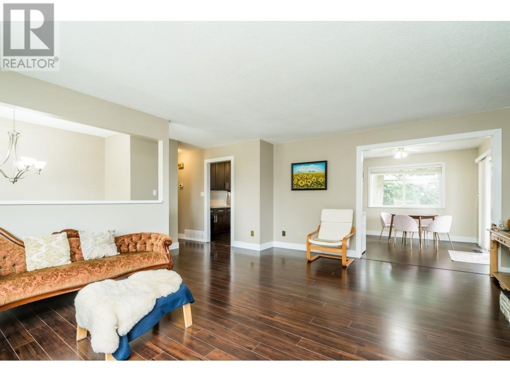 443 Mundy Street, Coquitlam, British Columbia  V3K 5N2 - Photo 4 - R2809165