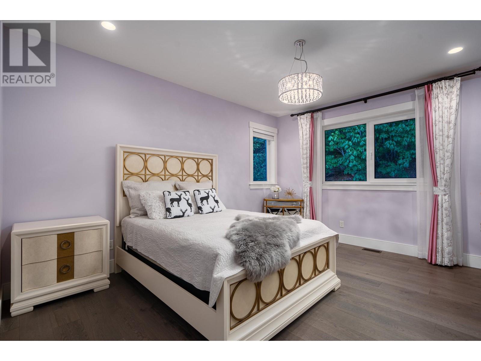 10900 Carmichael Street, Maple Ridge, British Columbia  V2W 0H3 - Photo 25 - R2809221