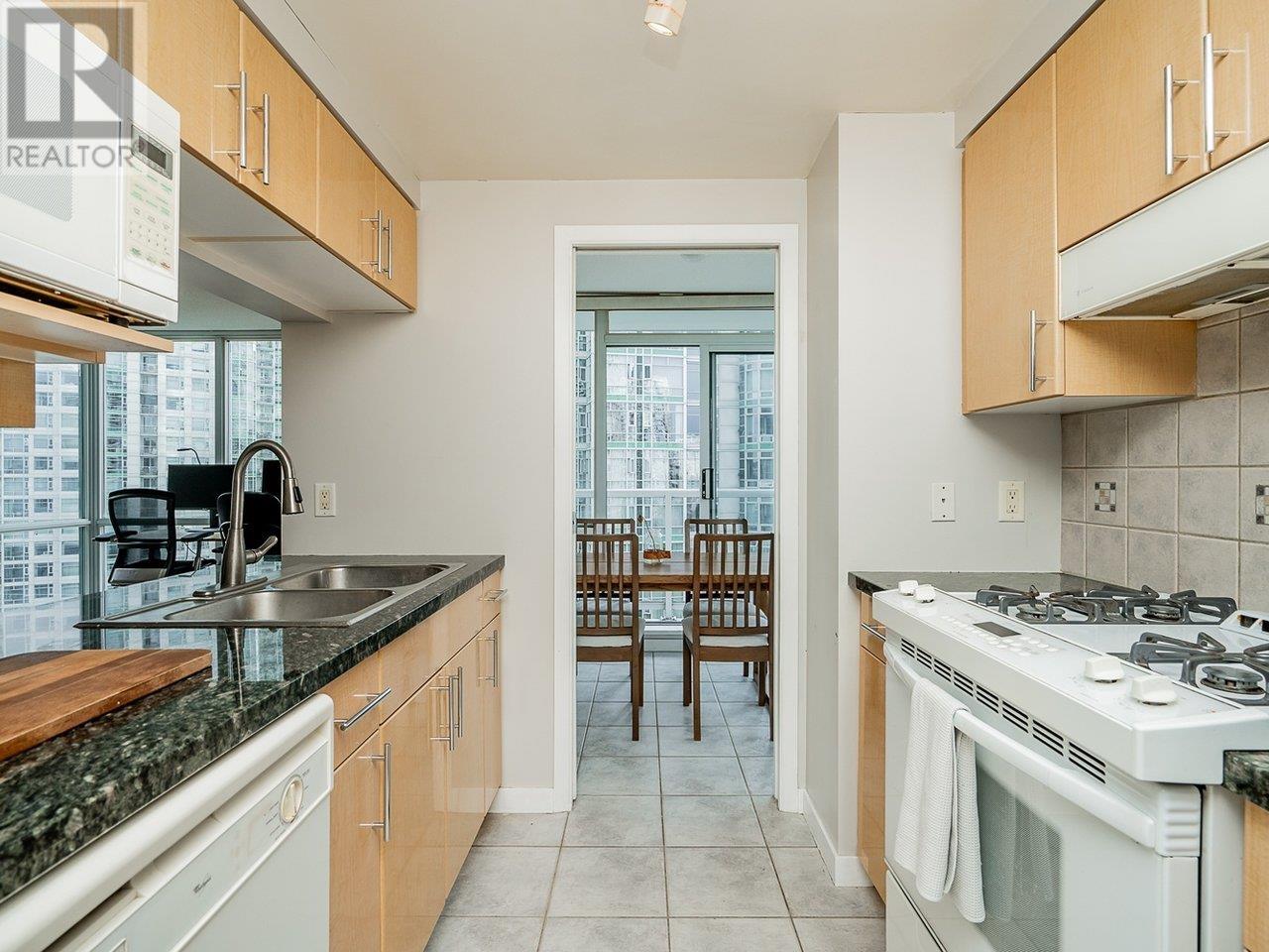 1203 193 Aquarius Mews, Vancouver, British Columbia  V6Z 2Z2 - Photo 12 - R2809239