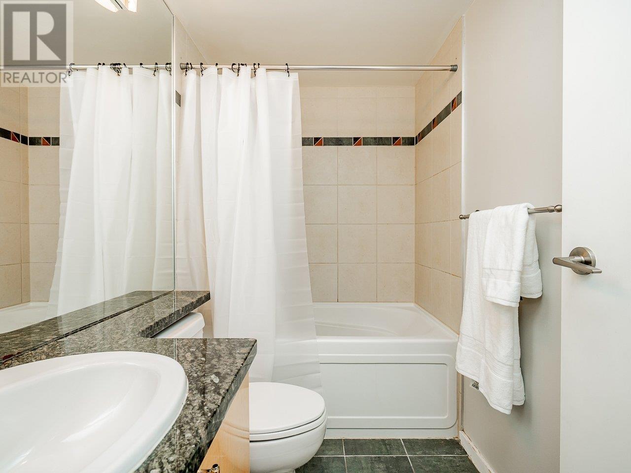 1203 193 Aquarius Mews, Vancouver, British Columbia  V6Z 2Z2 - Photo 20 - R2809239