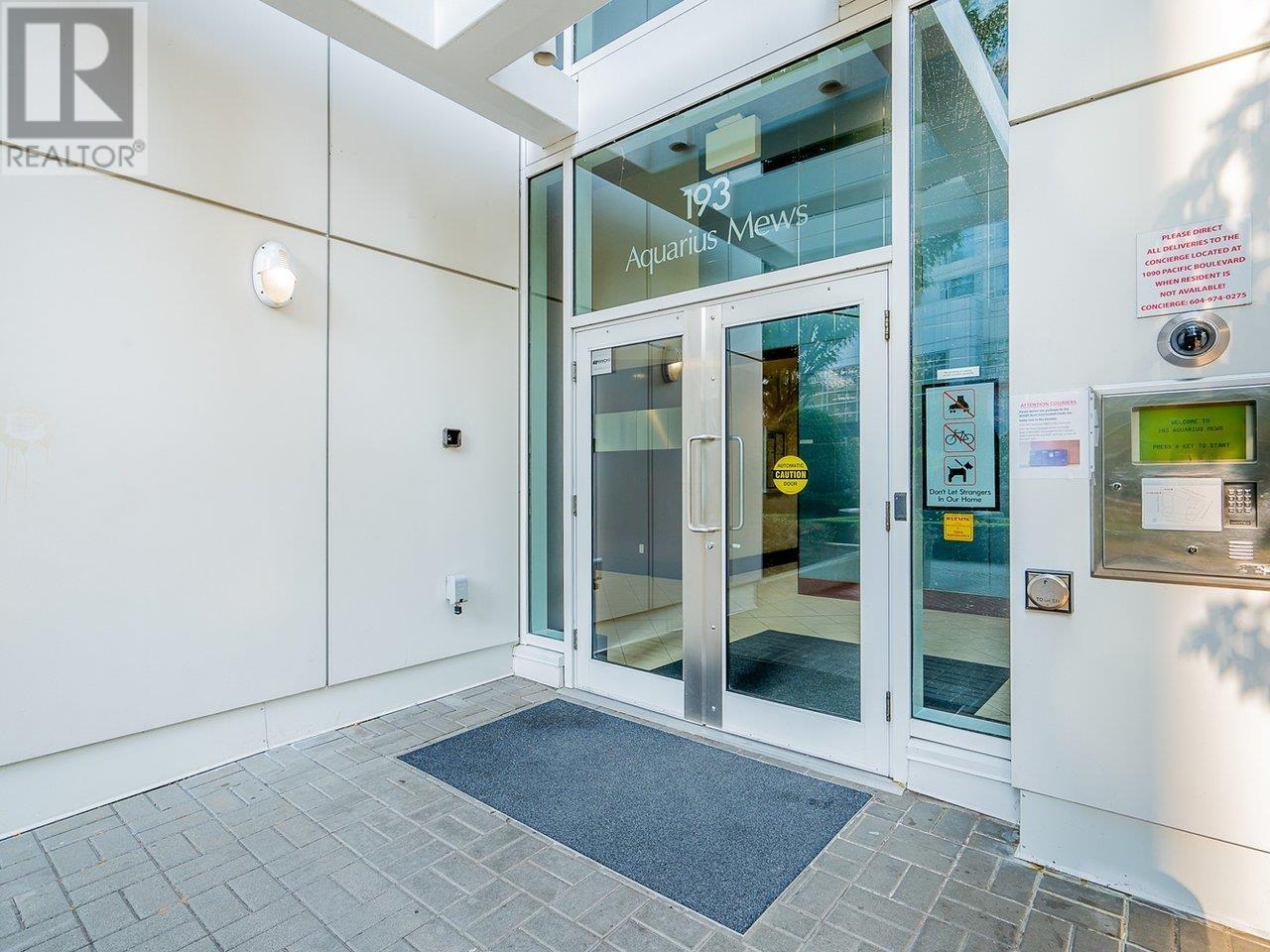 1203 193 Aquarius Mews, Vancouver, British Columbia  V6Z 2Z2 - Photo 2 - R2809239