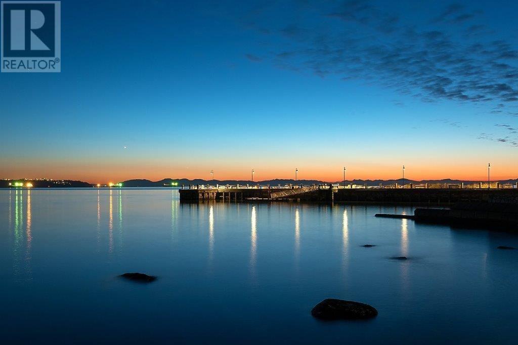 1201 150 24th Street, West Vancouver, British Columbia  V7V 4G8 - Photo 2 - R2809333