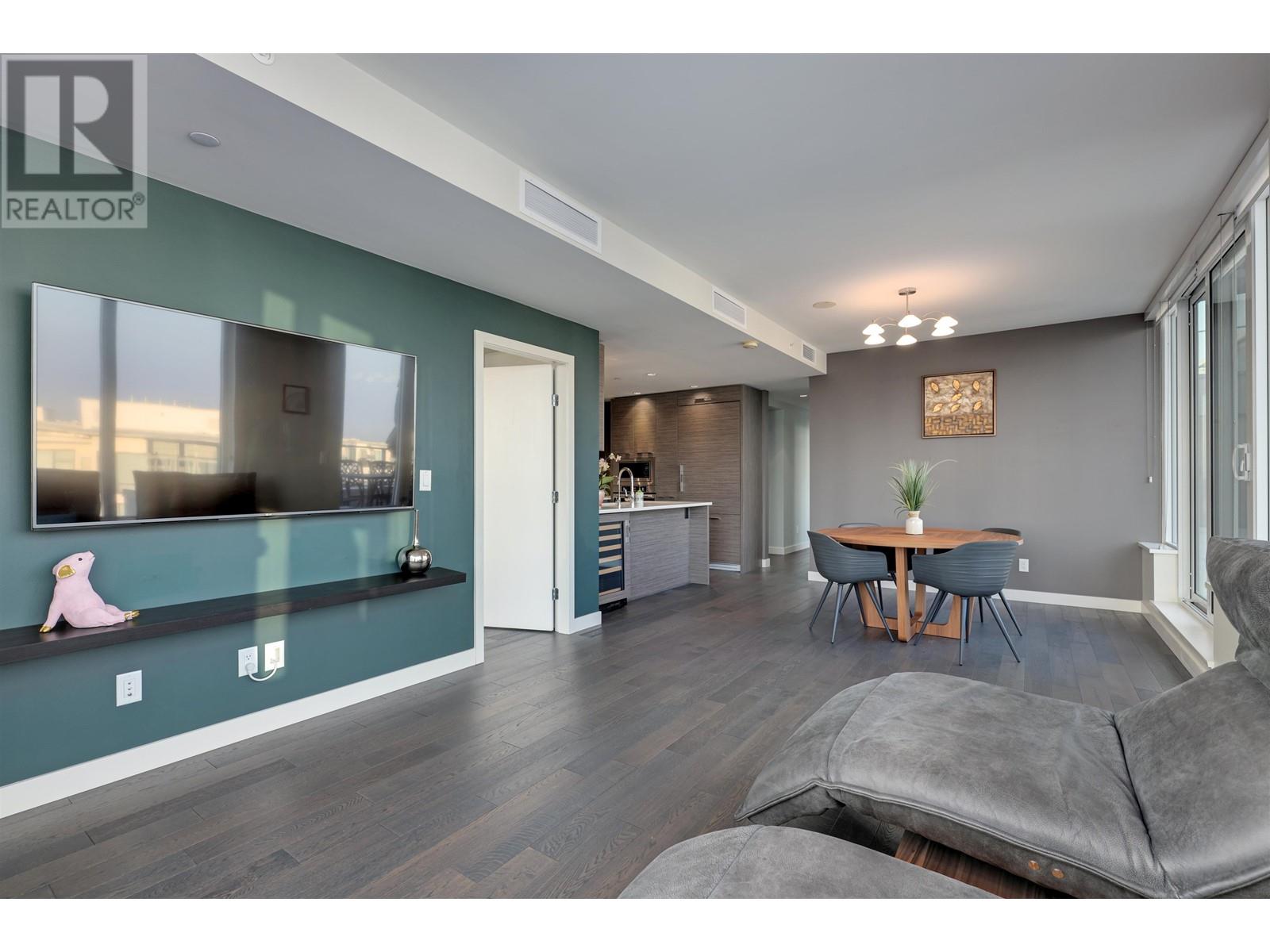 1801 7488 Lansdowne Road, Richmond, British Columbia  V7C 0B9 - Photo 3 - R2809279