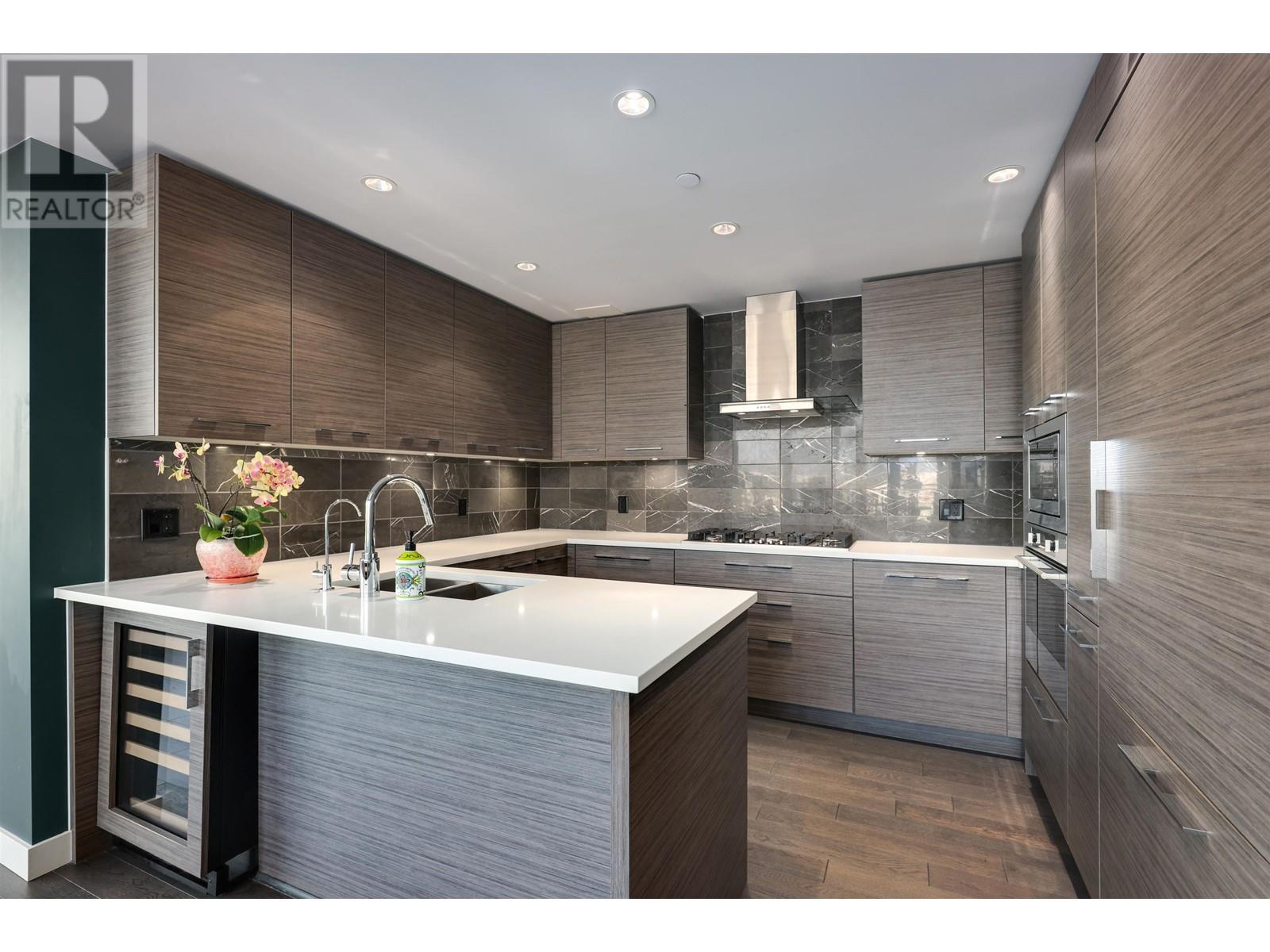 1801 7488 Lansdowne Road, Richmond, British Columbia  V7C 0B9 - Photo 6 - R2809279