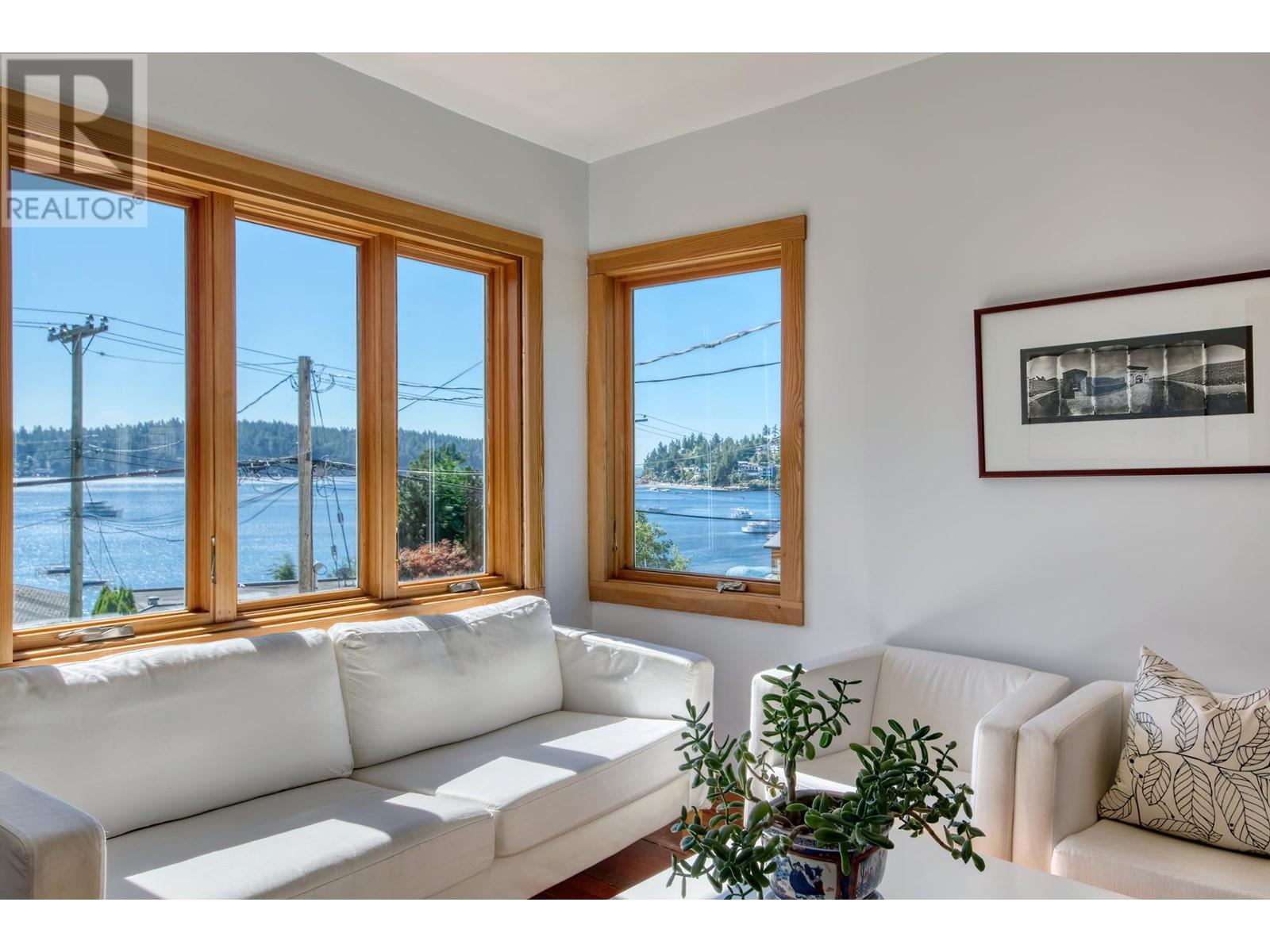 607 Marine Drive, Gibsons, British Columbia  V0N 1V9 - Photo 10 - R2809355