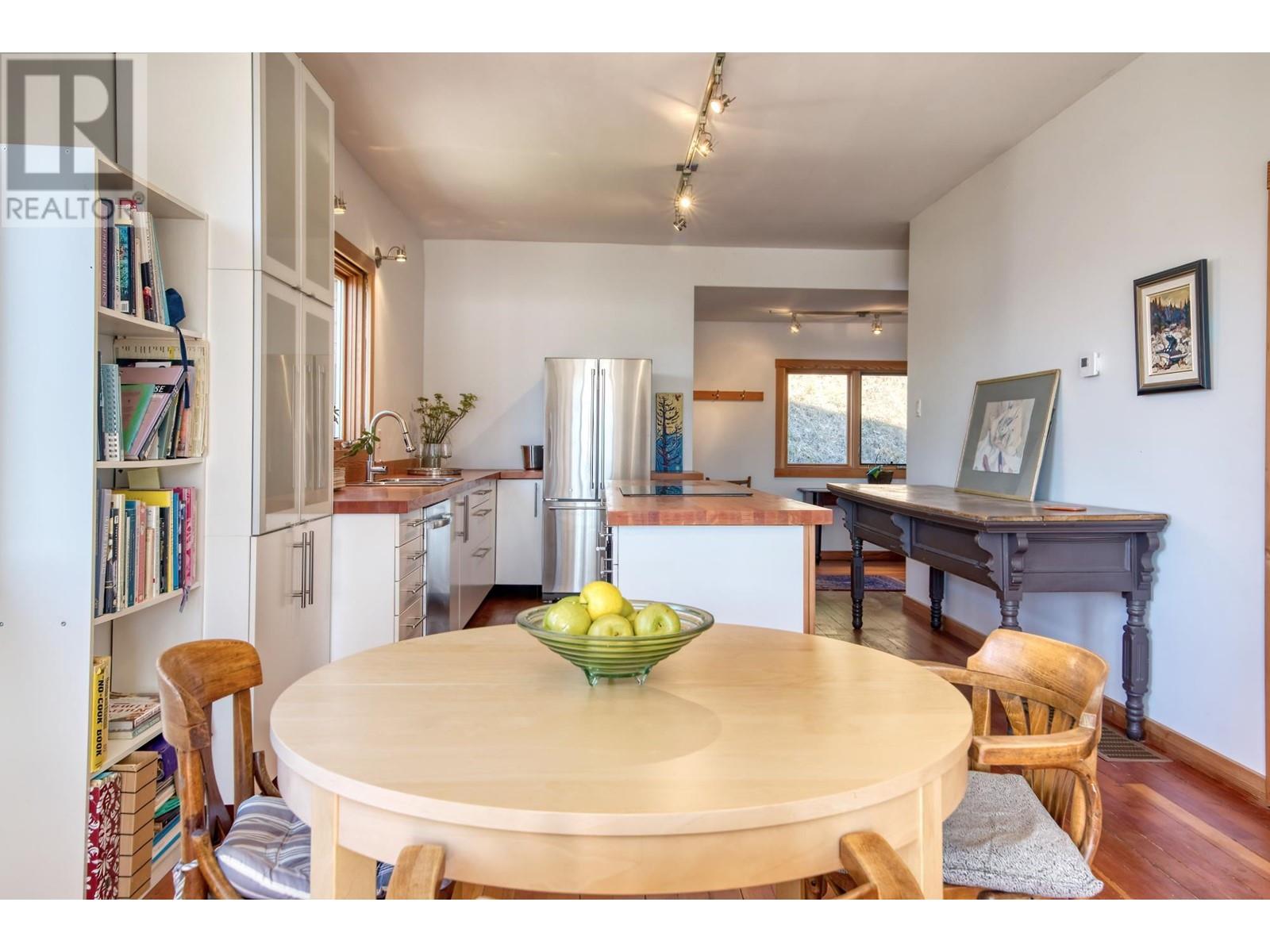 607 Marine Drive, Gibsons, British Columbia  V0N 1V9 - Photo 12 - R2809355