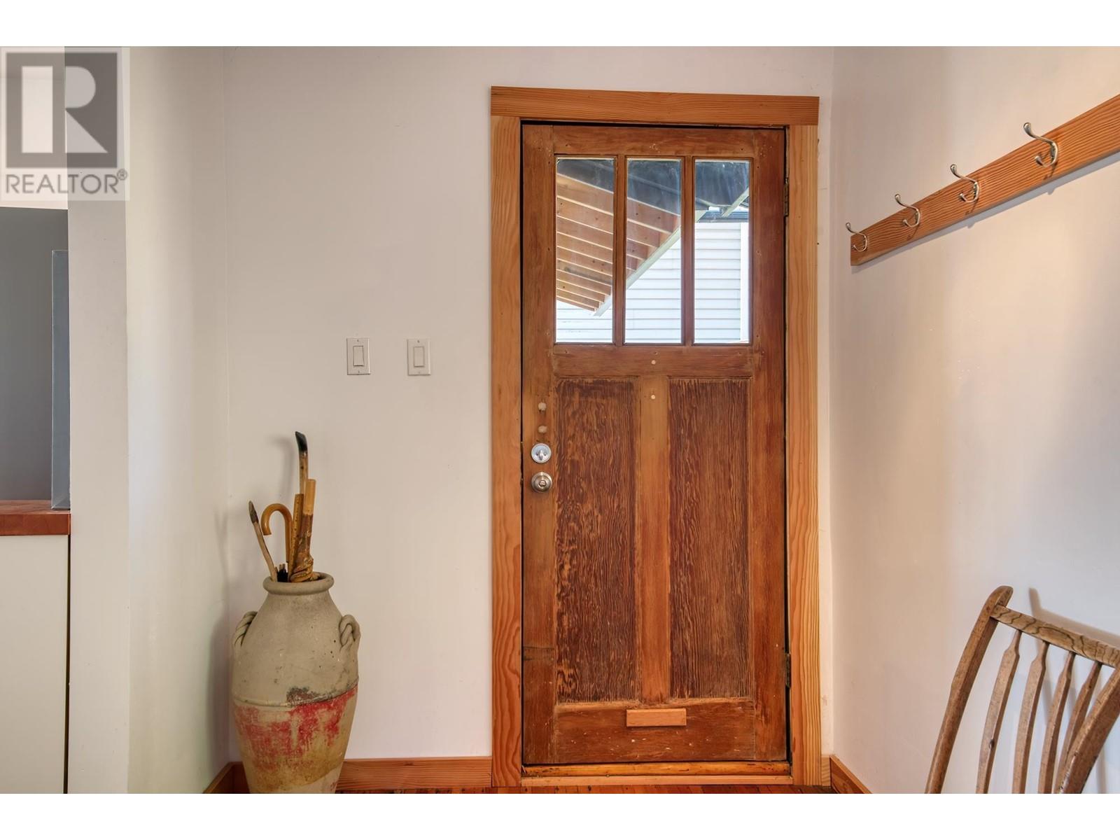 607 Marine Drive, Gibsons, British Columbia  V0N 1V9 - Photo 5 - R2809355