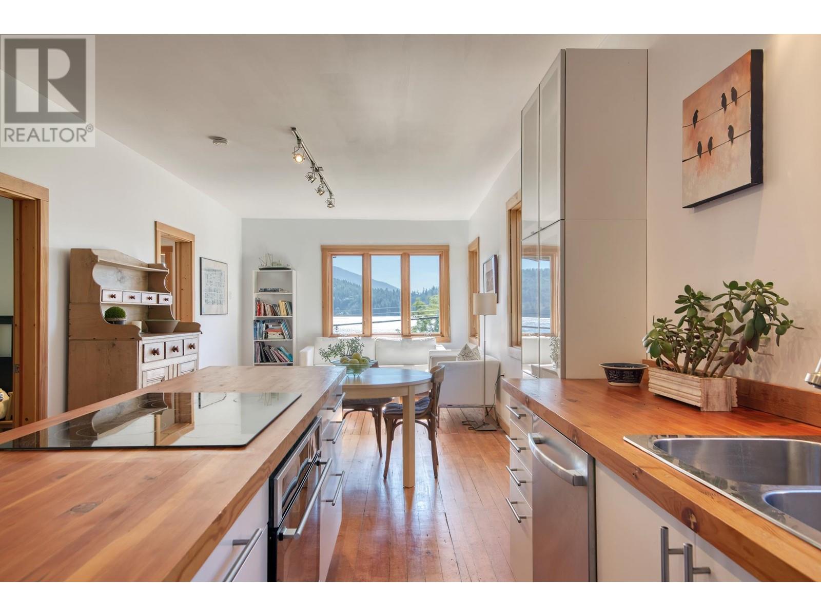 607 Marine Drive, Gibsons, British Columbia  V0N 1V9 - Photo 6 - R2809355