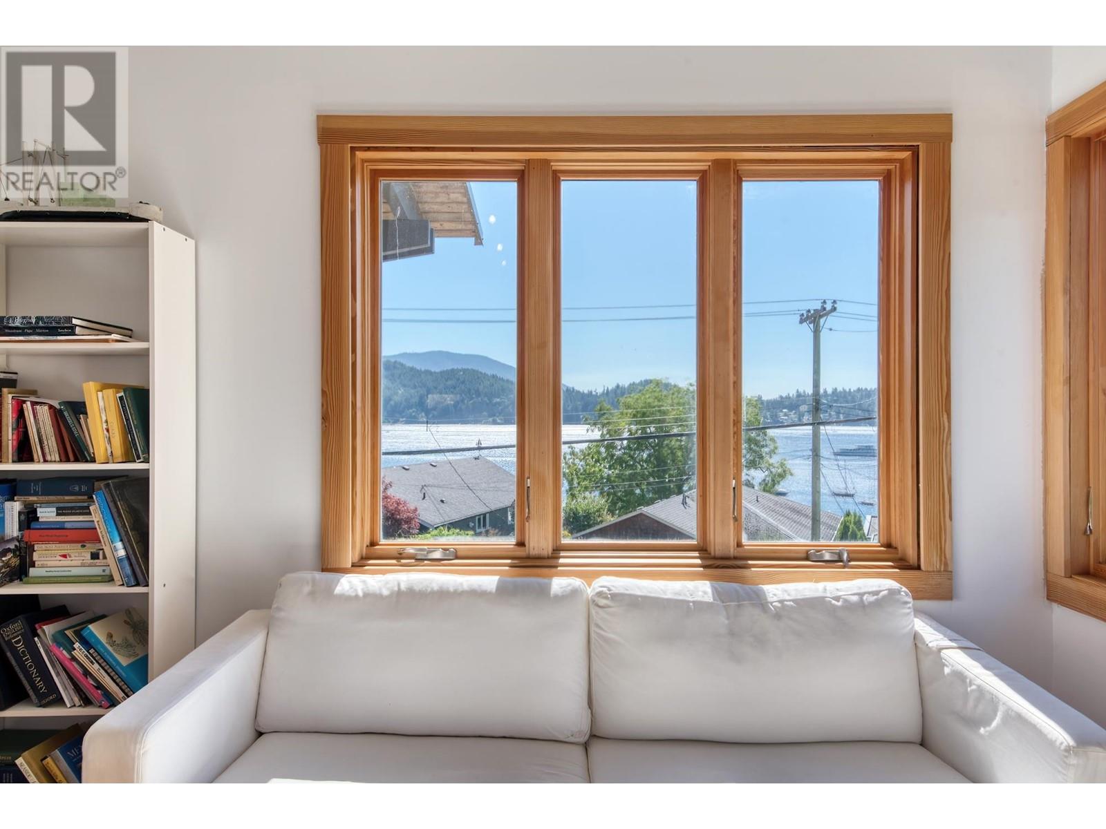 607 Marine Drive, Gibsons, British Columbia  V0N 1V9 - Photo 9 - R2809355