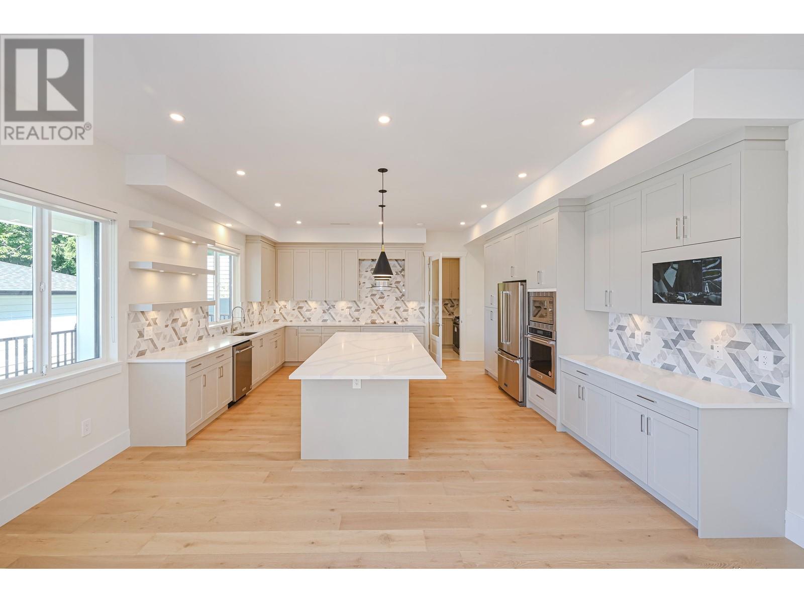 897 Cottonwood Avenue, Coquitlam, British Columbia  V3J 2S9 - Photo 6 - R2804717