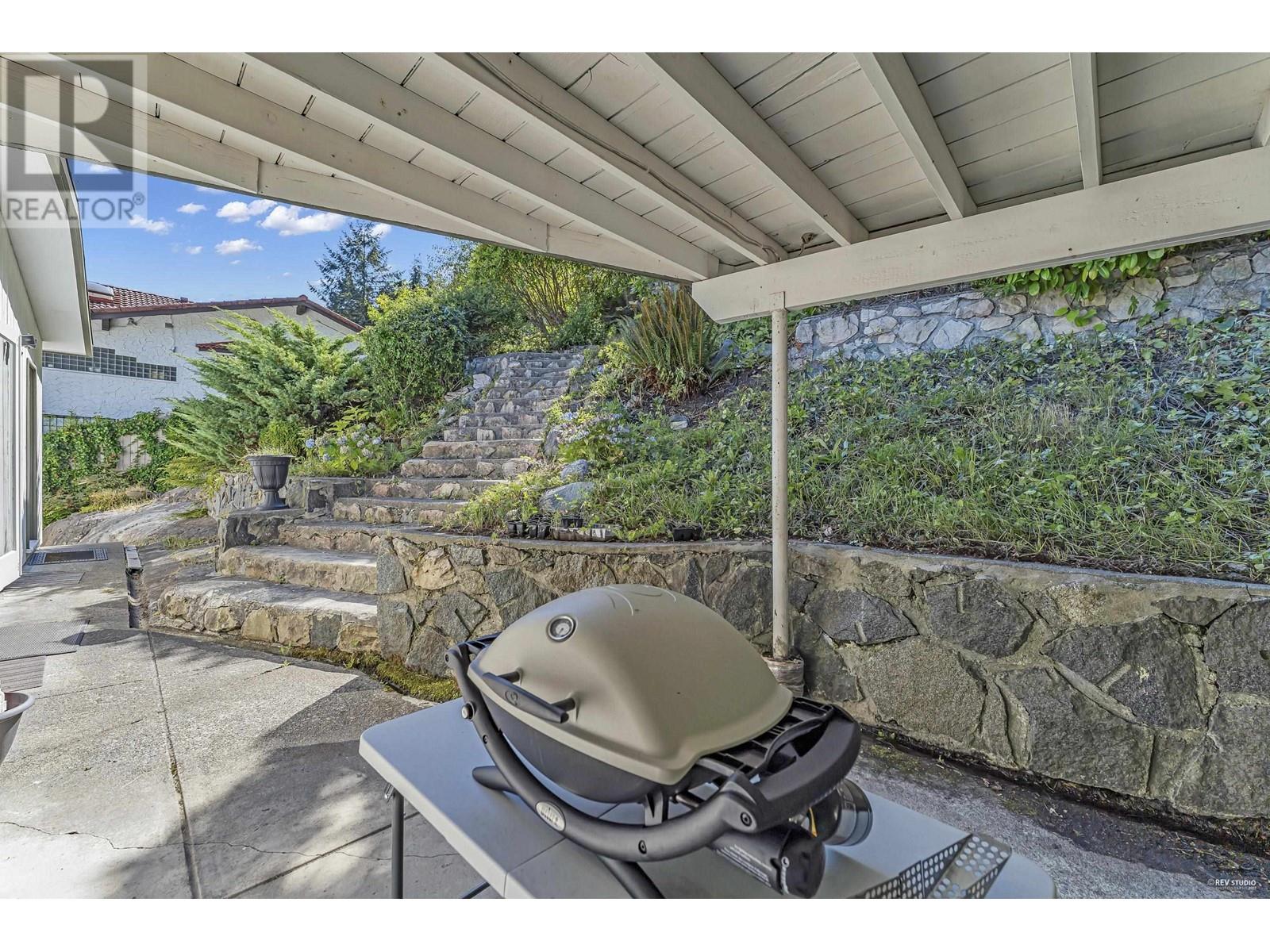 569 St Giles Road, West Vancouver, British Columbia  V7S 1L7 - Photo 30 - R2808416