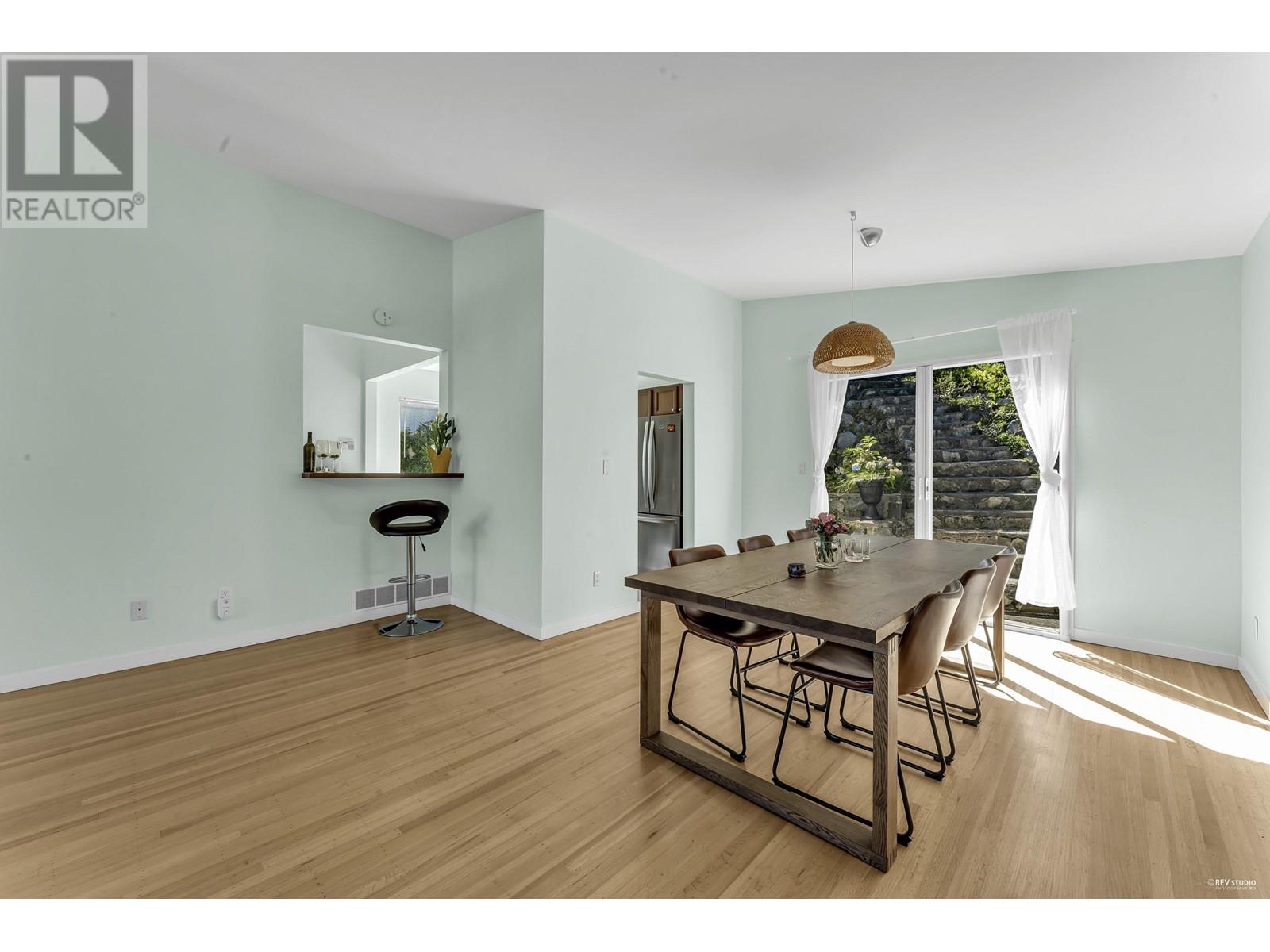 569 St Giles Road, West Vancouver, British Columbia  V7S 1L7 - Photo 13 - R2808416