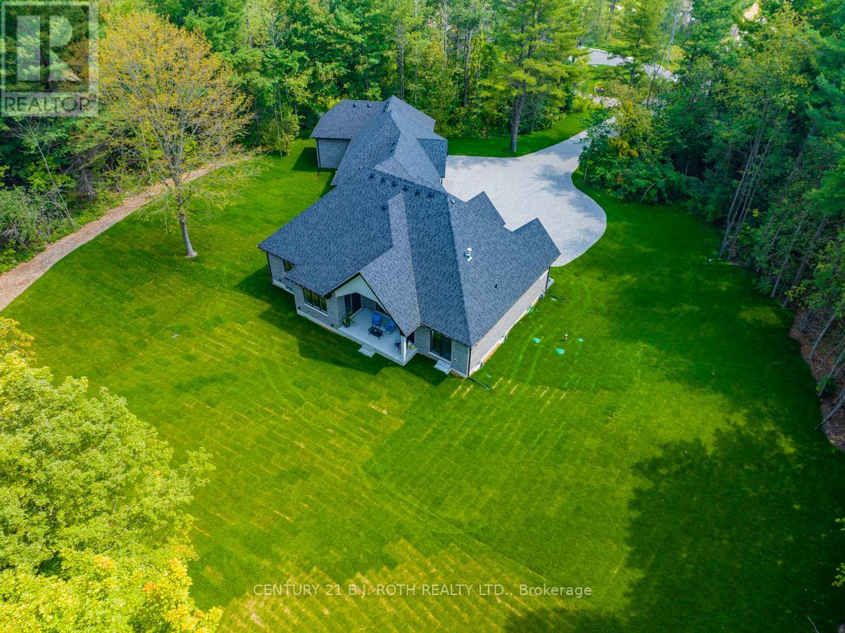 20 Symond Avenue, Oro-Medonte, Ontario  L0L 2E0 - Photo 4 - S6123428