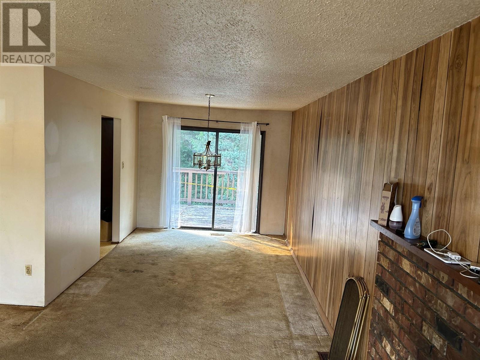 37984 Magnolia Crescent, Squamish, British Columbia  V8B 0X7 - Photo 3 - R2809207