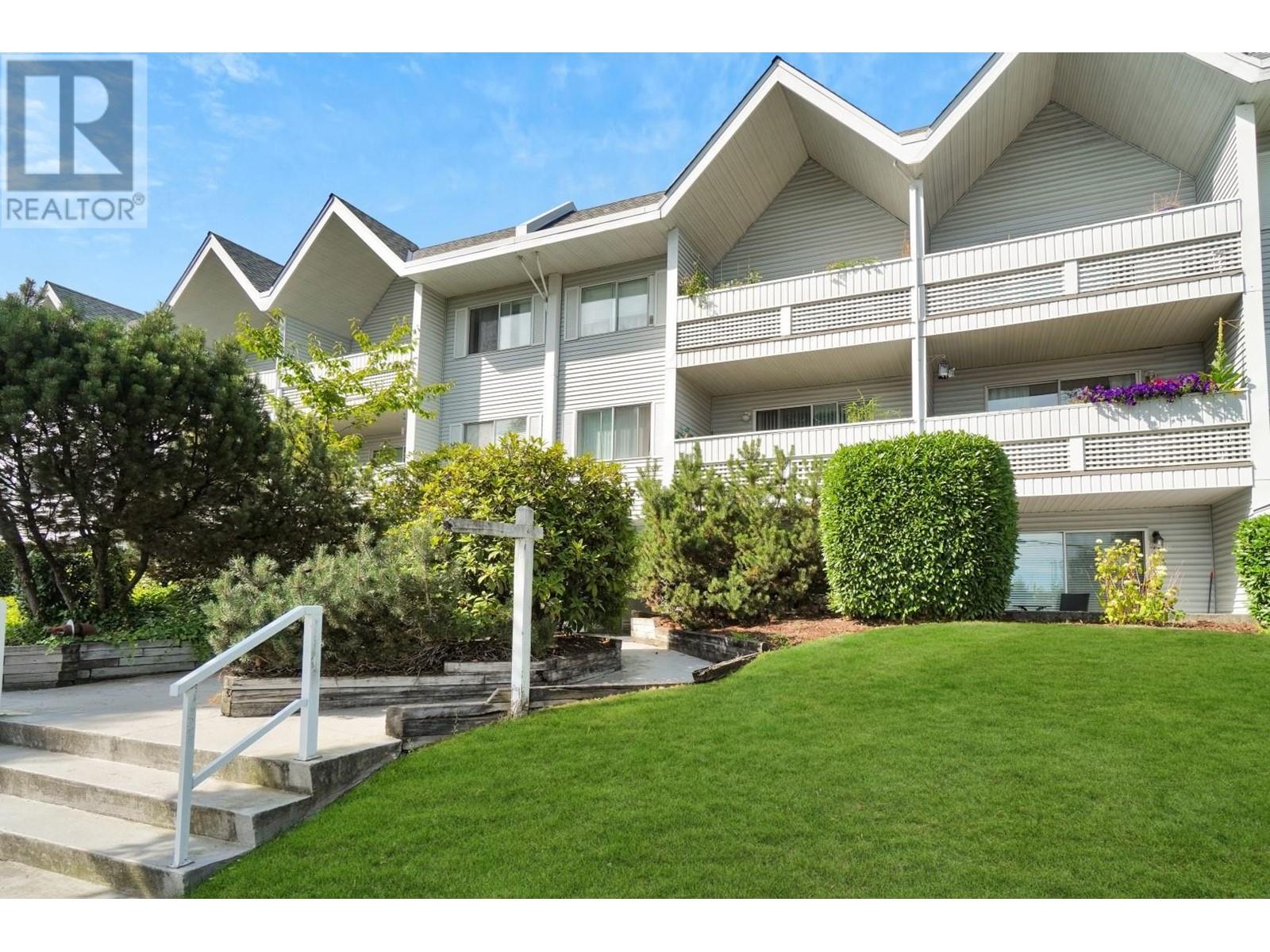 301 2055 SUFFOLK AVENUE, port coquitlam, British Columbia