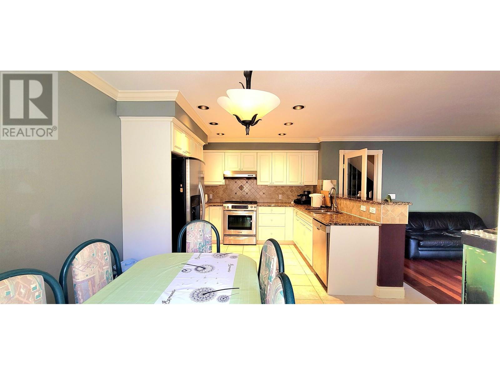9 3405 Plateau Boulevard, Coquitlam, British Columbia  V3E 3L7 - Photo 15 - R2796520