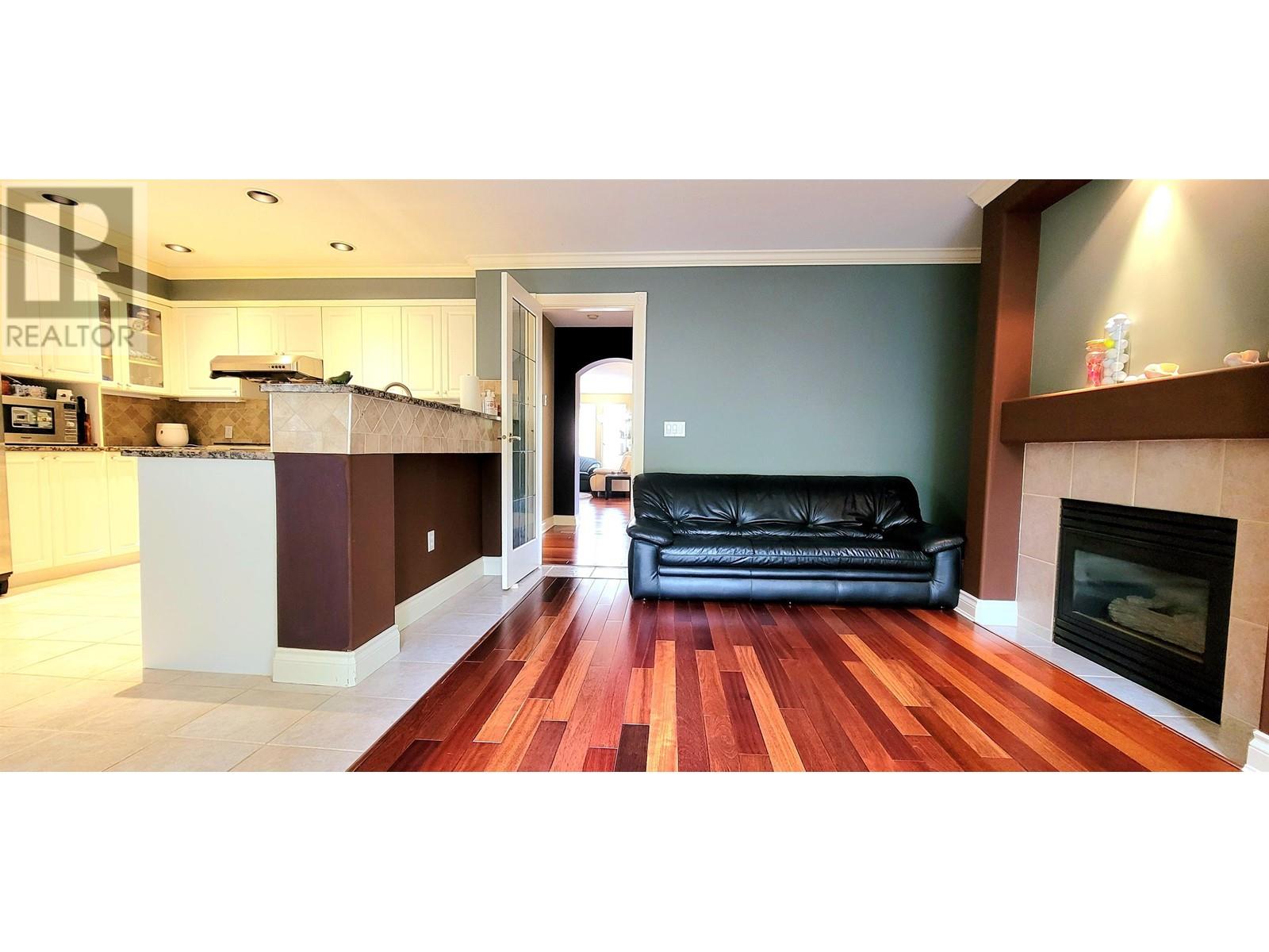 9 3405 Plateau Boulevard, Coquitlam, British Columbia  V3E 3L7 - Photo 10 - R2796520