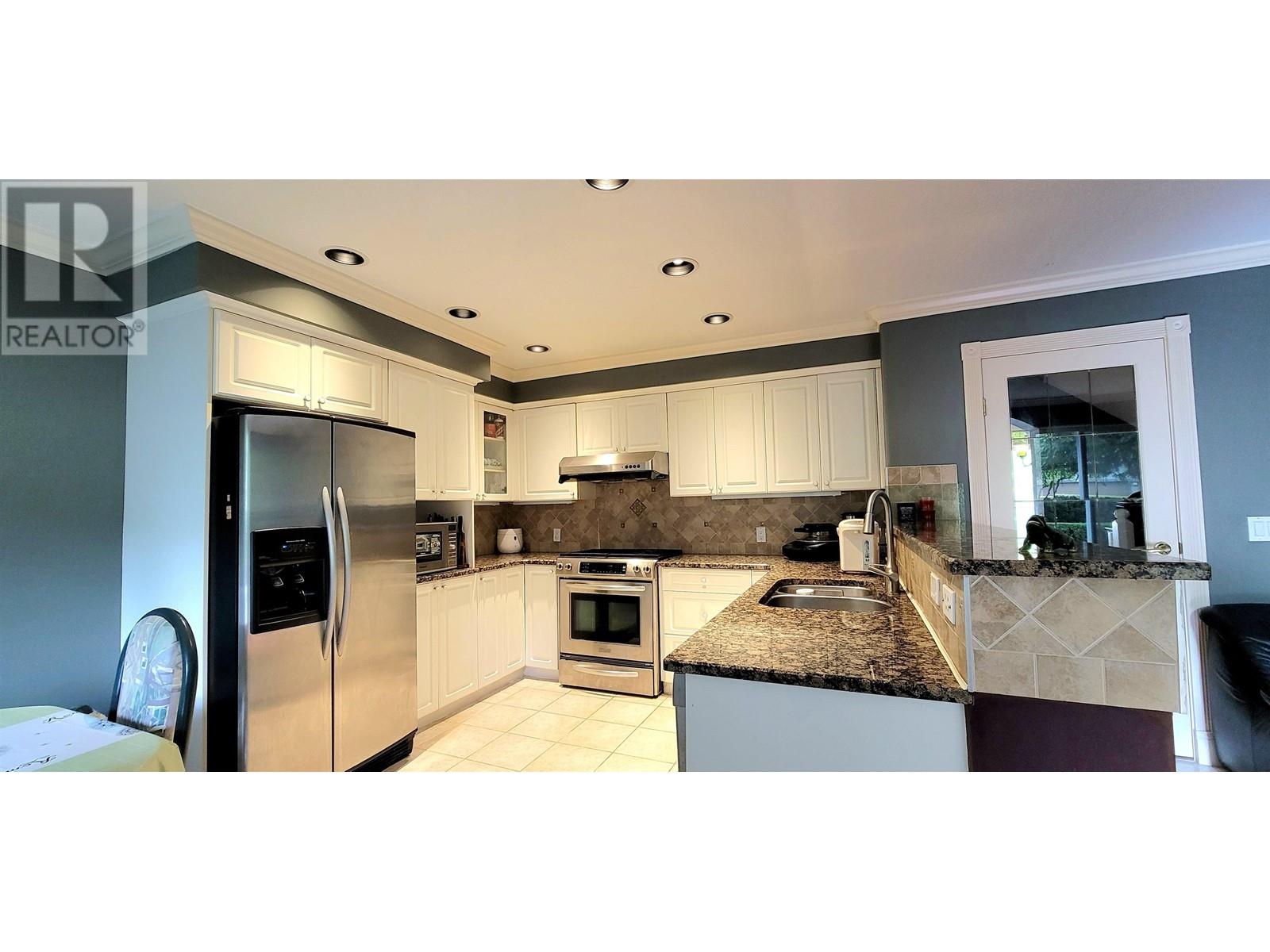 9 3405 Plateau Boulevard, Coquitlam, British Columbia  V3E 3L7 - Photo 16 - R2796520