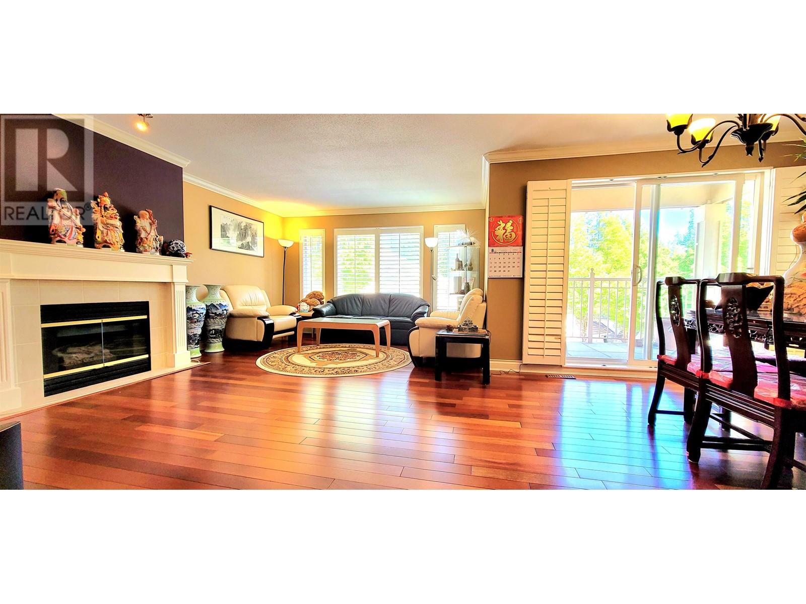 9 3405 Plateau Boulevard, Coquitlam, British Columbia  V3E 3L7 - Photo 3 - R2796520