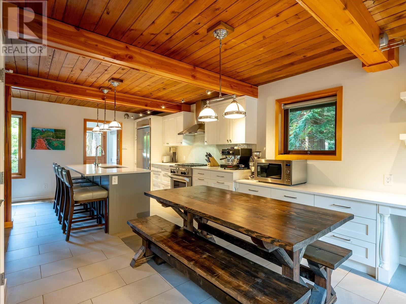 6626 Cedar Grove Lane, Whistler, British Columbia  V8E 0C5 - Photo 10 - R2809606