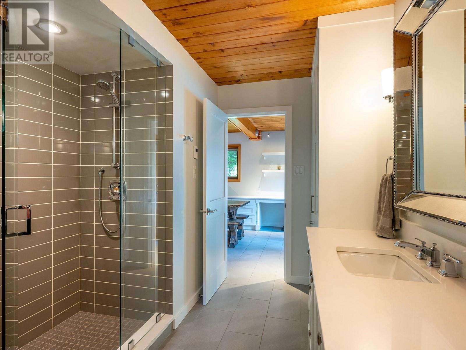 6626 Cedar Grove Lane, Whistler, British Columbia  V8E 0C5 - Photo 14 - R2809606