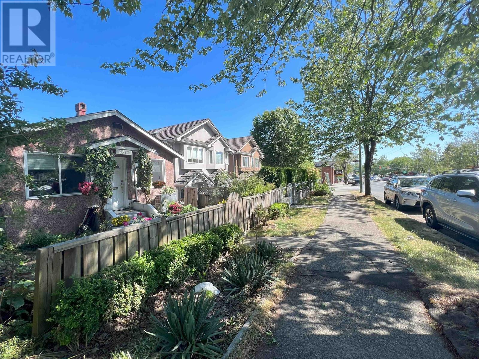 2372 Nanaimo Street, Vancouver, British Columbia  V5N 5E3 - Photo 2 - R2786278