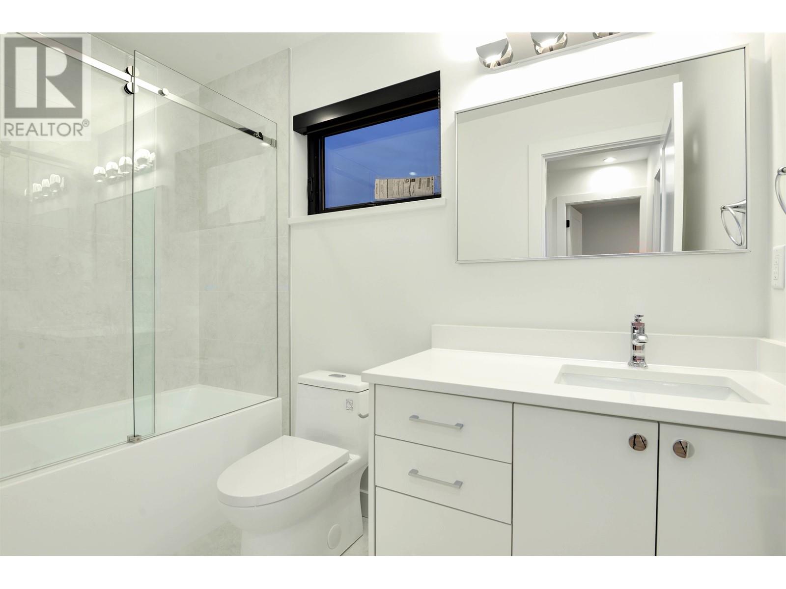 425 W Keith Road, North Vancouver, British Columbia  V7M 1M2 - Photo 13 - R2809705