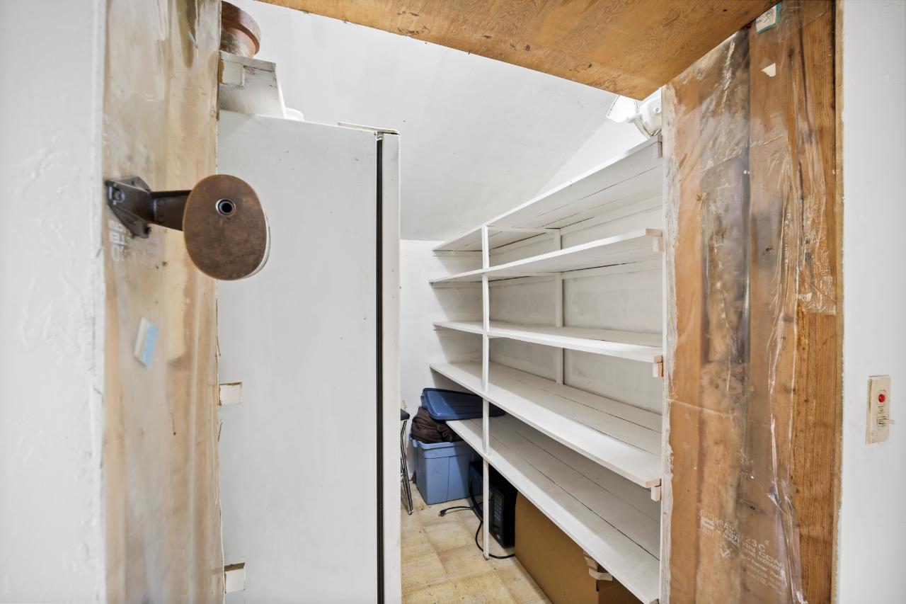 16465 Wadds Road, Crawford Bay, British Columbia  V0B 1E0 - Photo 14 - 2472922