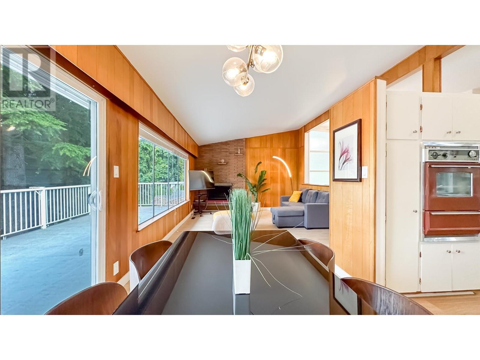 6451 Marine Drive, Burnaby, British Columbia  V3N 2Y5 - Photo 13 - R2809018