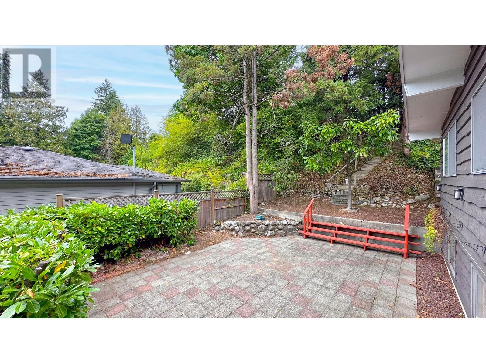 6451 Marine Drive, Burnaby, British Columbia  V3N 2Y5 - Photo 39 - R2809018