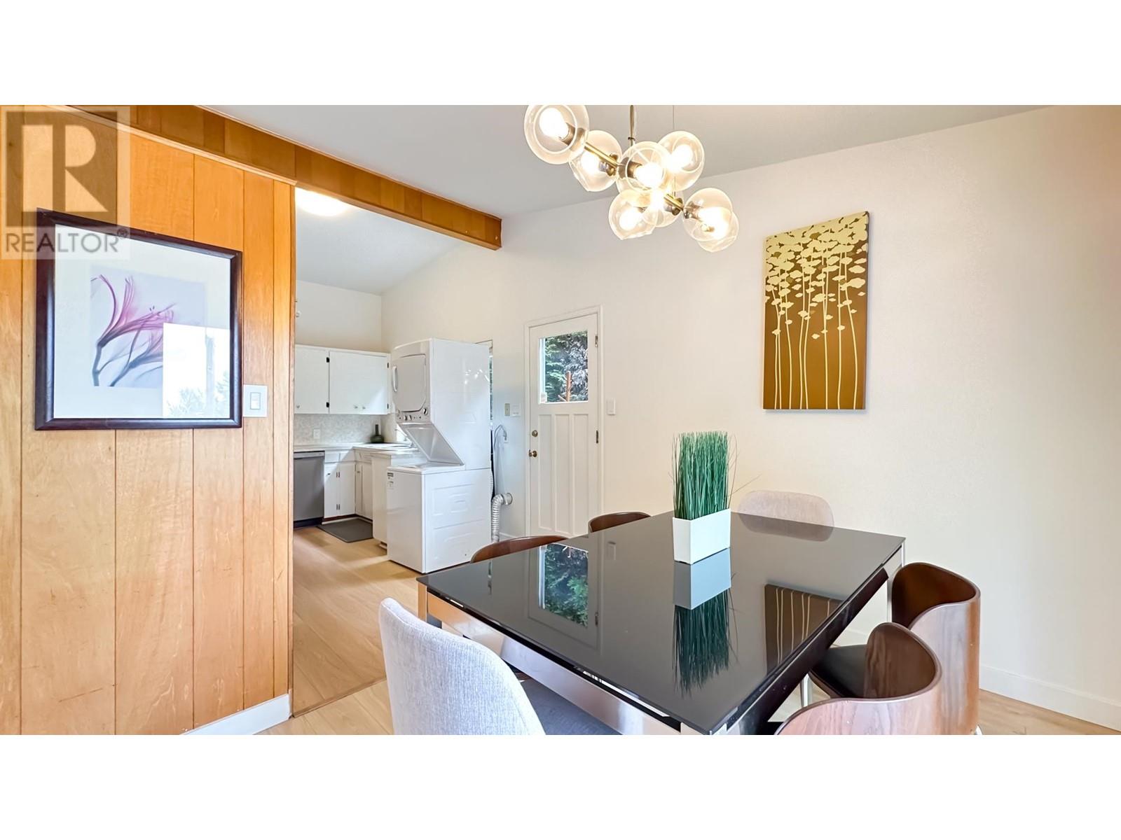 6451 Marine Drive, Burnaby, British Columbia  V3N 2Y5 - Photo 15 - R2809018