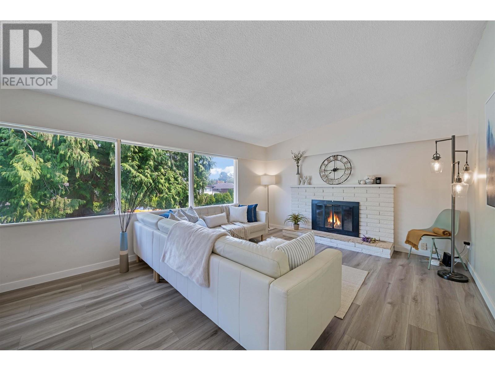11975 Acadia Street, Maple Ridge, British Columbia  V2X 3B1 - Photo 3 - R2808997