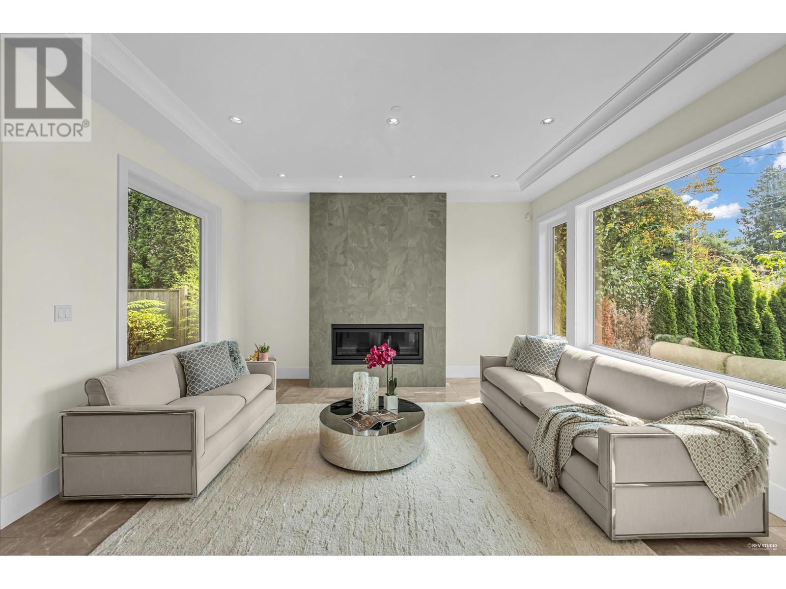 1245 Fulton Avenue, West Vancouver, British Columbia  V7T 1N7 - Photo 3 - R2808494