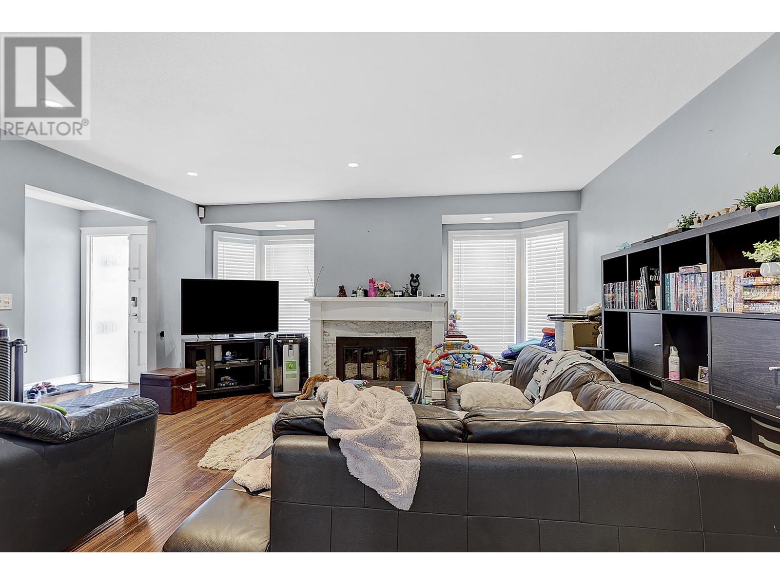 3369 Hastings Street, Port Coquitlam, British Columbia  V3B 4M8 - Photo 2 - R2809366