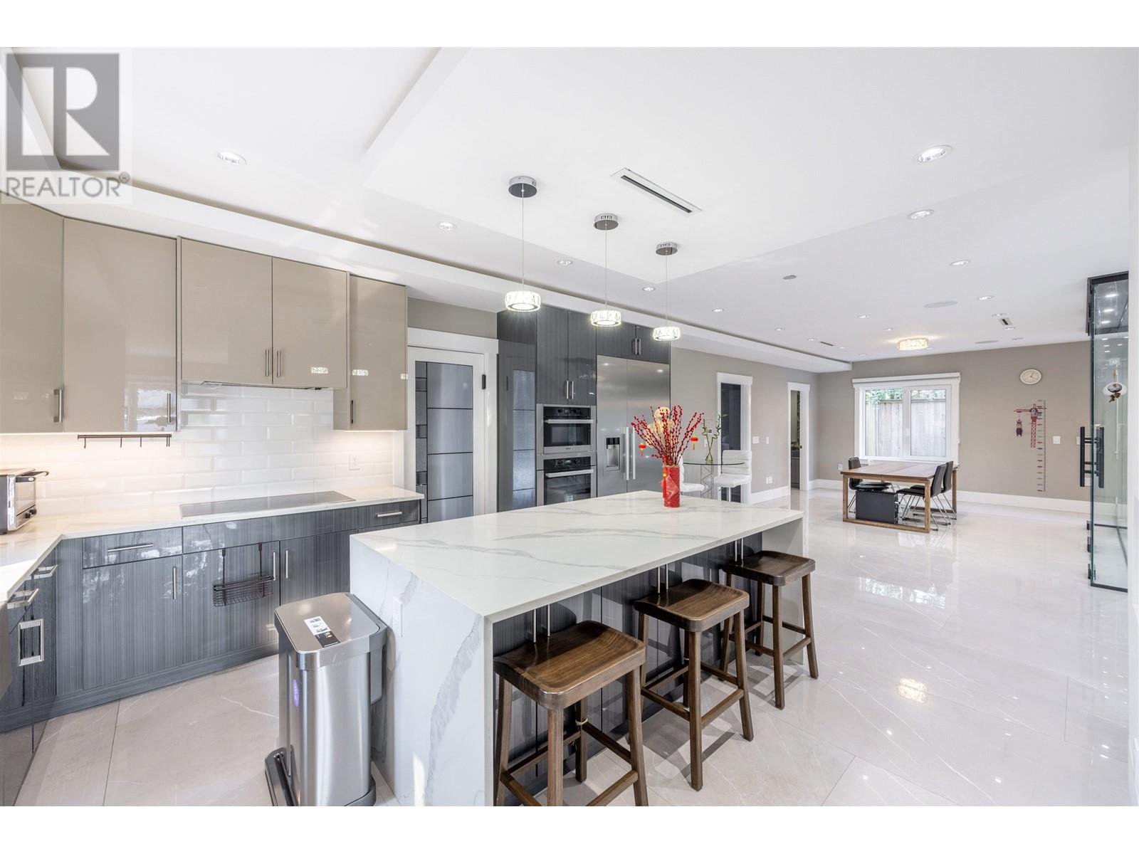 4553 Brentlawn Drive, Burnaby, British Columbia  V5C 3T9 - Photo 4 - R2809012