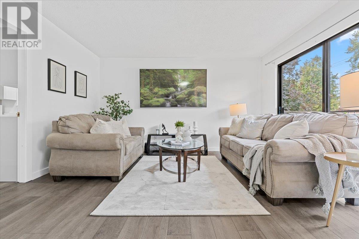 6922 Sperling Avenue, Burnaby, British Columbia  V5E 2W2 - Photo 2 - R2809944