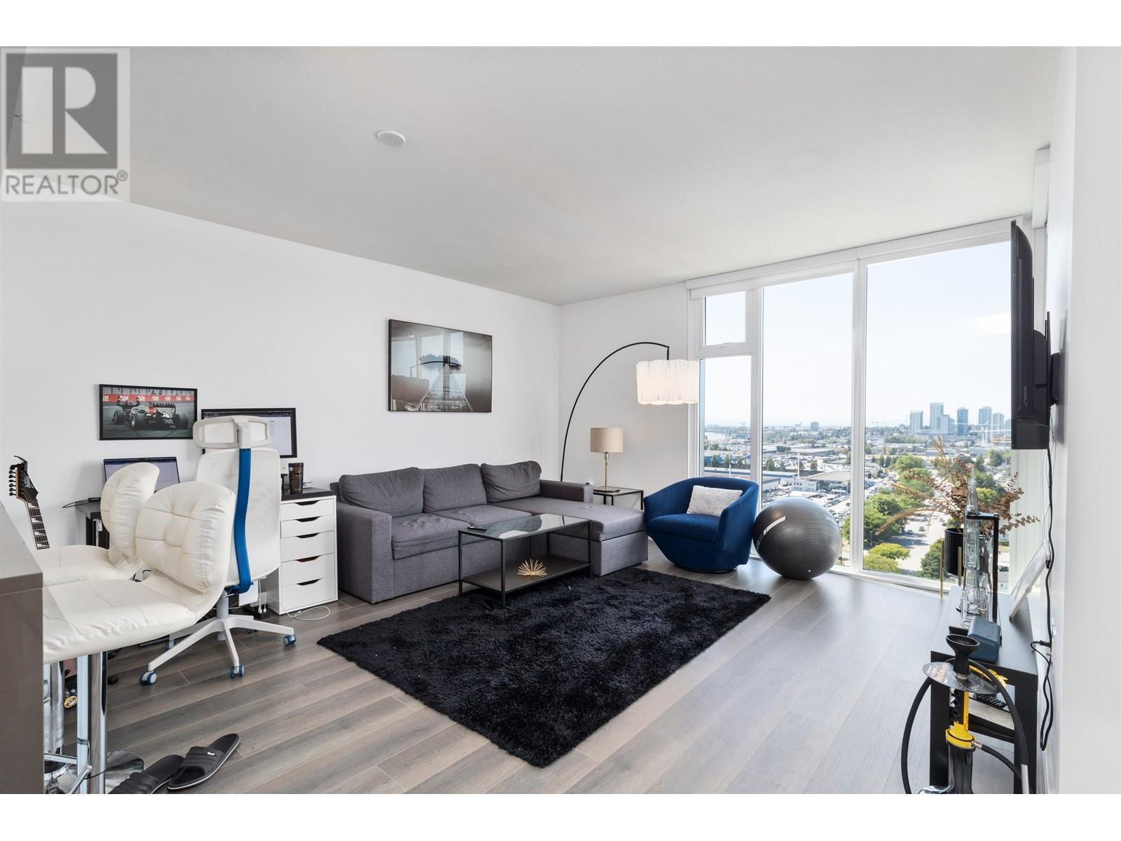 1804 8188 Fraser Street, Vancouver, British Columbia  V5X 0J8 - Photo 2 - R2810013