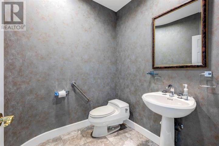 5397 Buckingham Avenue, Burnaby, British Columbia  V5E 1Z9 - Photo 9 - R2810022