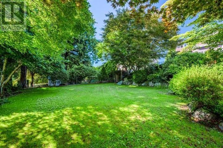 5397 Buckingham Avenue, Burnaby, British Columbia  V5E 1Z9 - Photo 3 - R2810022