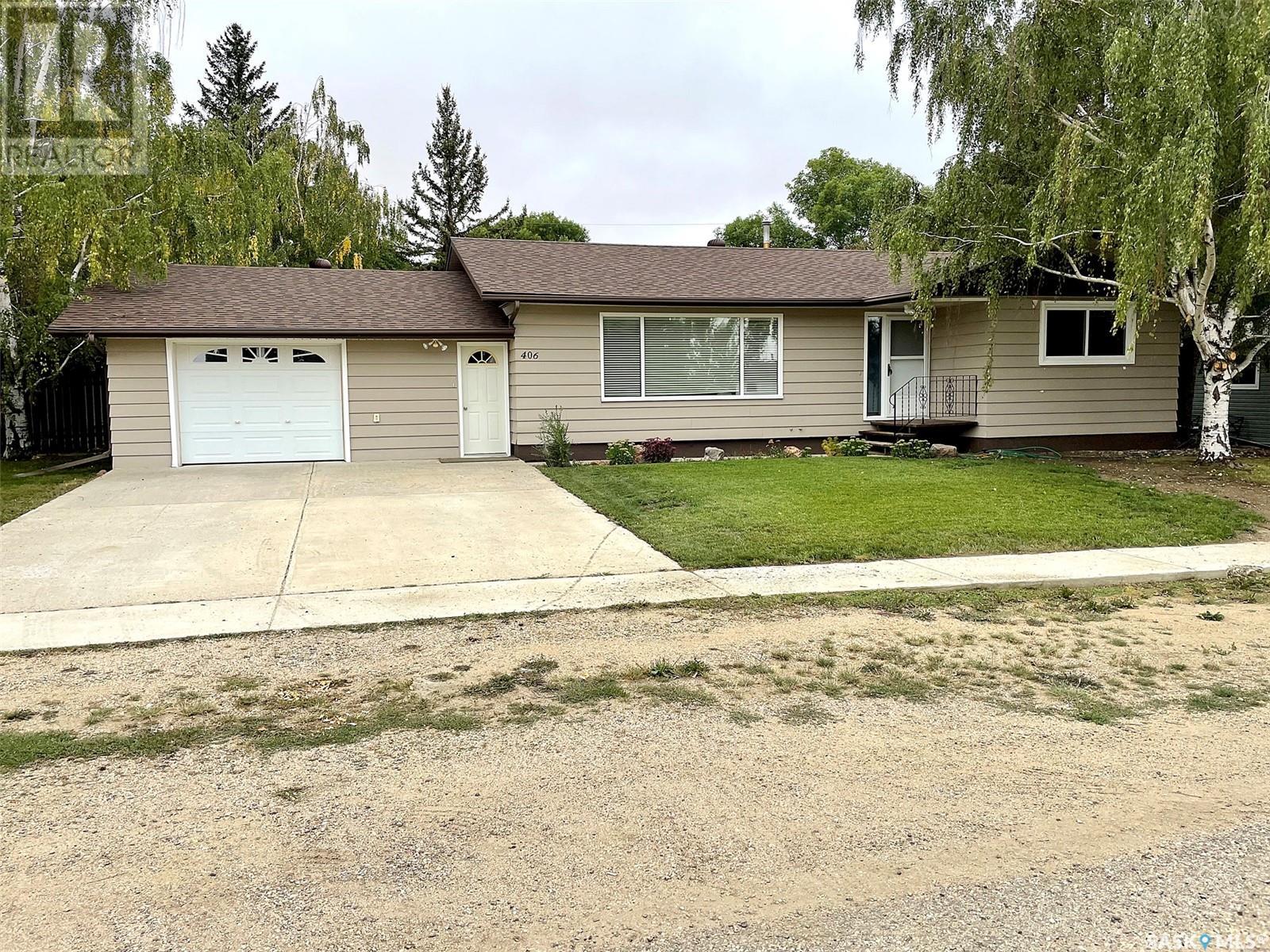 406 1st STREET E, lafleche, Saskatchewan