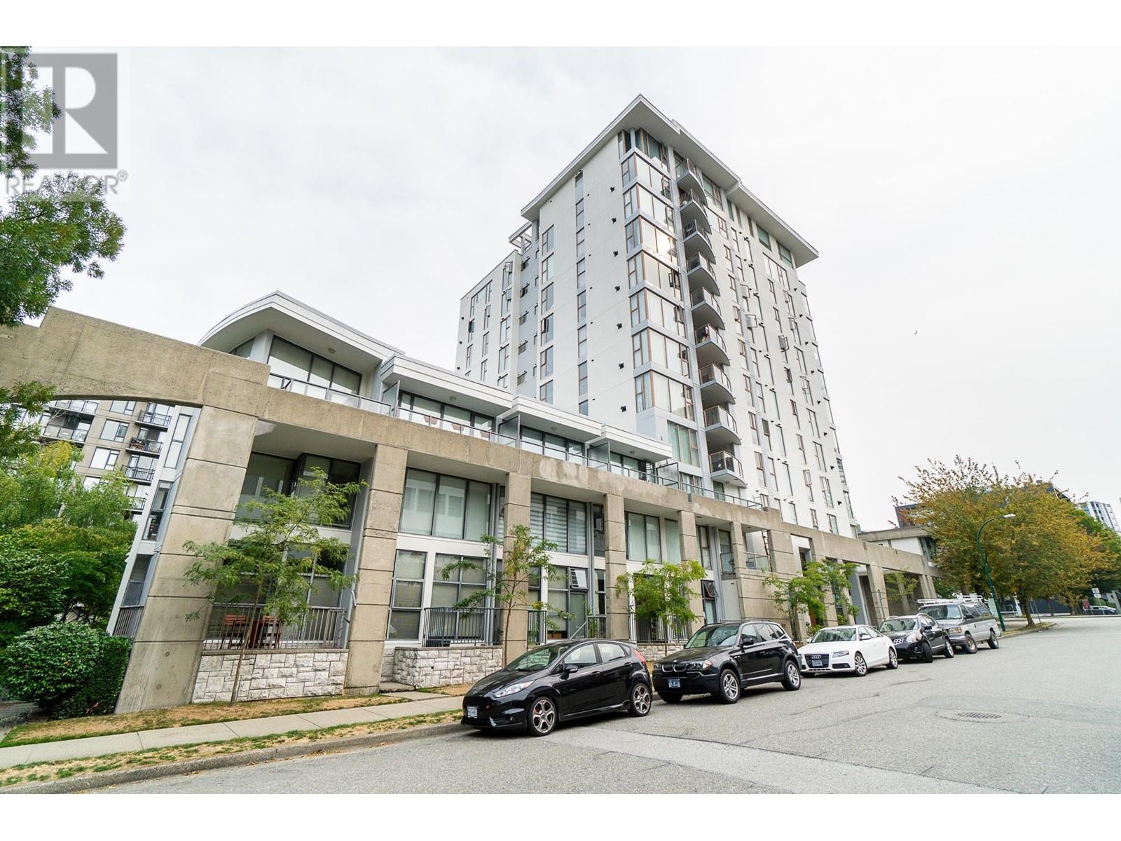 2 1633 W 8TH AVENUE, vancouver, British Columbia