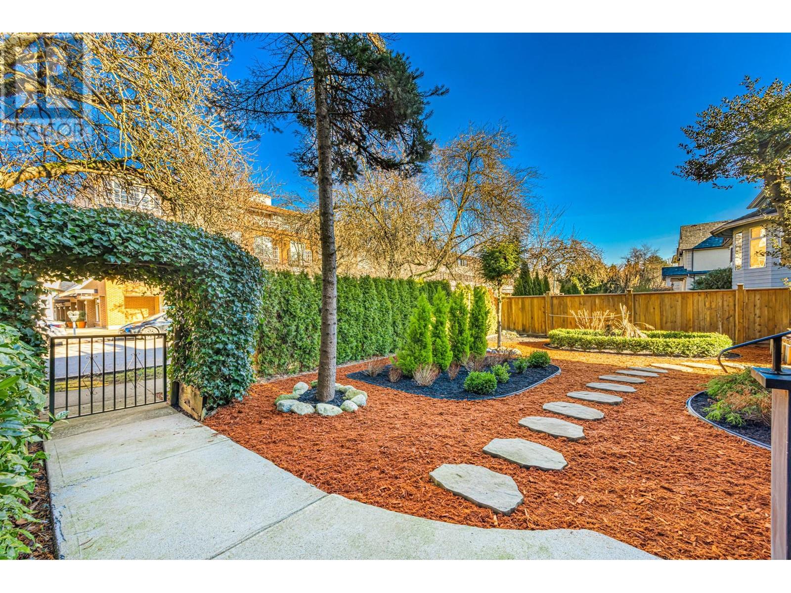 2058 W 42nd Avenue, Vancouver, British Columbia  V6M 2B3 - Photo 4 - R2804760
