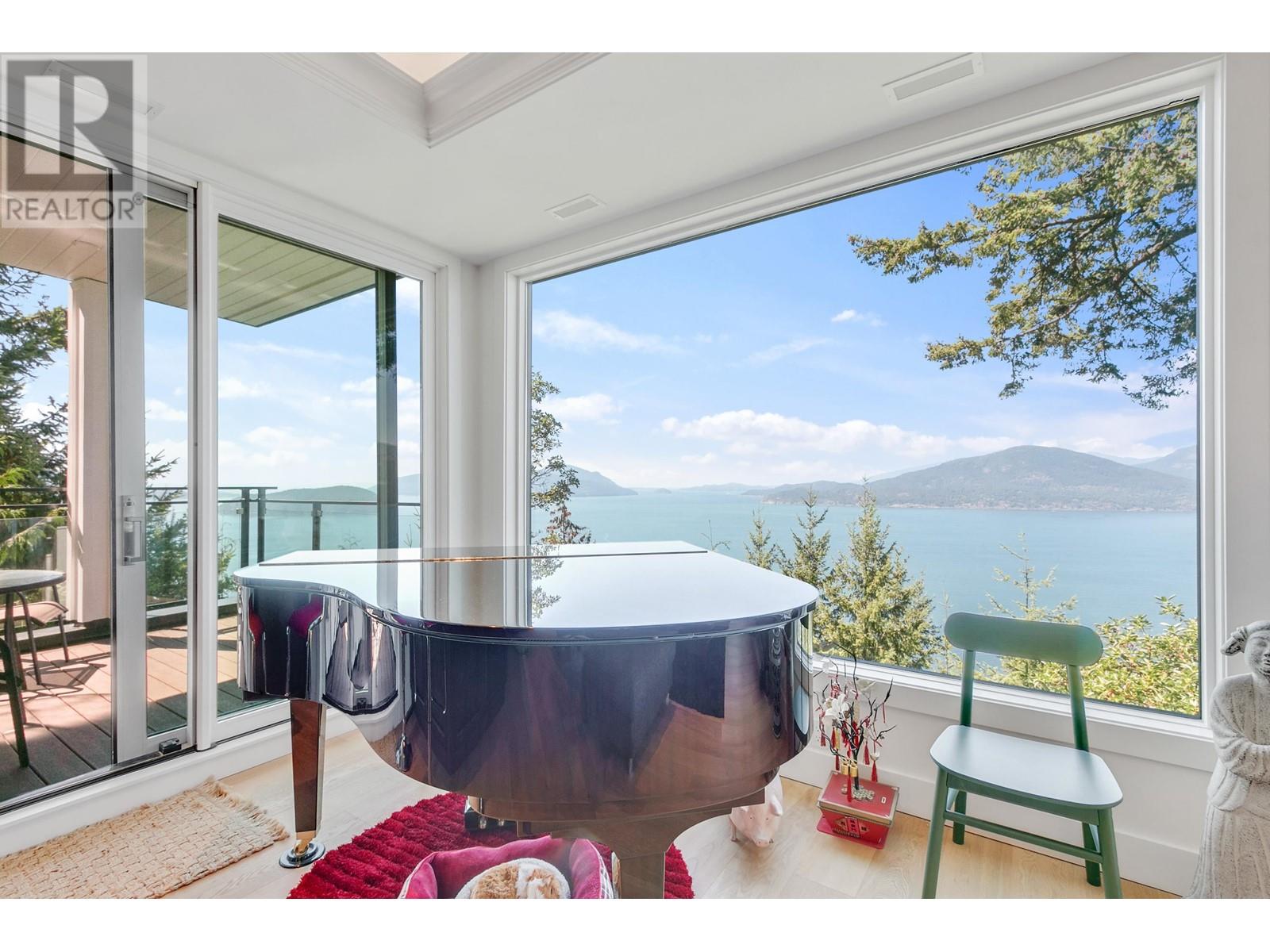 150 Mountain Drive, Lions Bay, British Columbia  V7C 2E2 - Photo 4 - R2809072