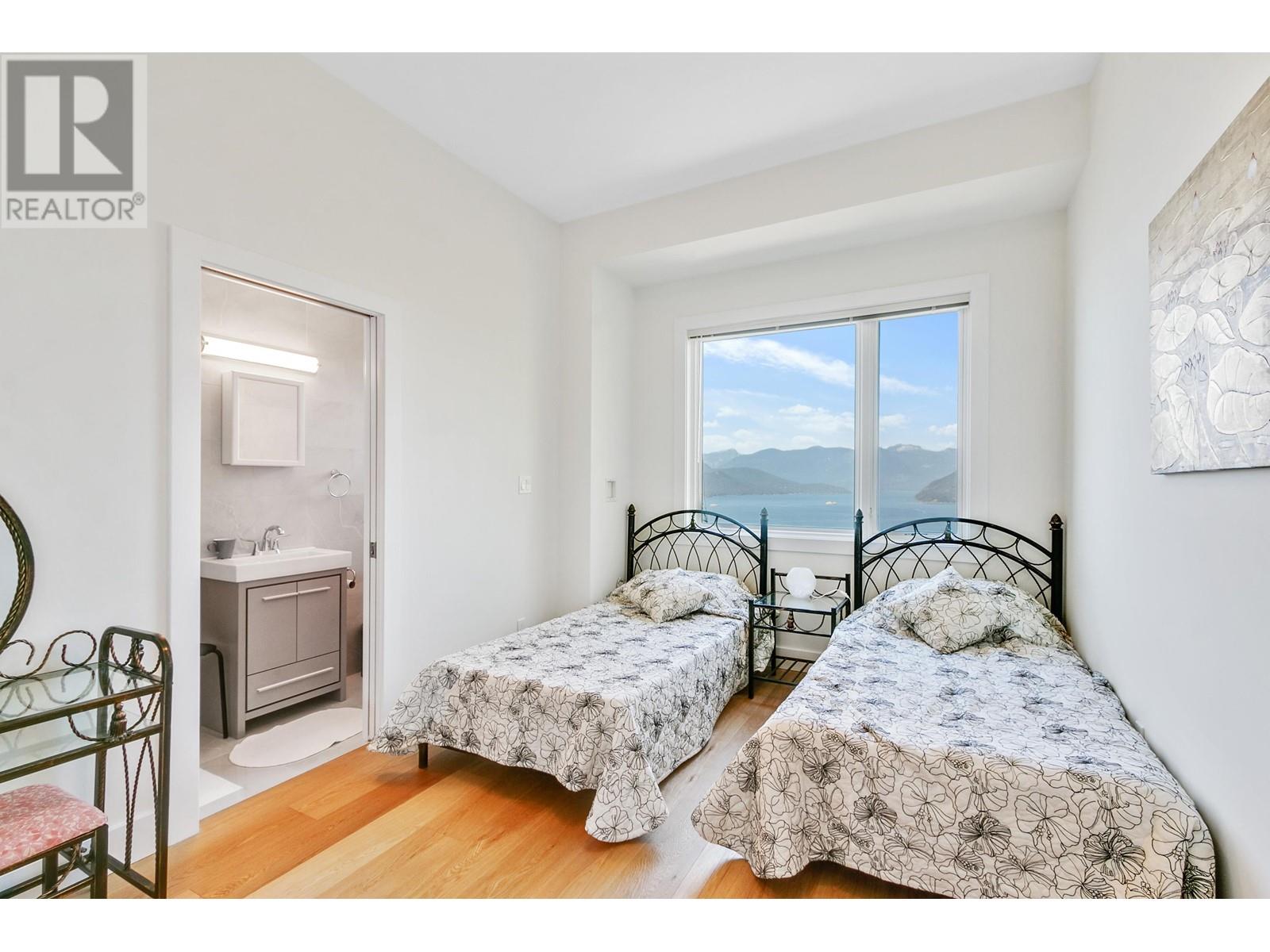 150 Mountain Drive, Lions Bay, British Columbia  V7C 2E2 - Photo 39 - R2809072